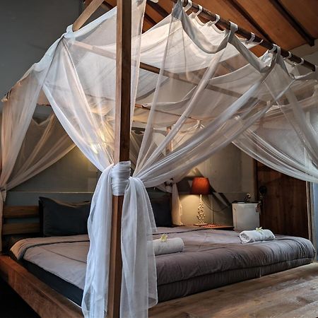 Astuti Gallery Homestay Γιογκιακάρτα Εξωτερικό φωτογραφία