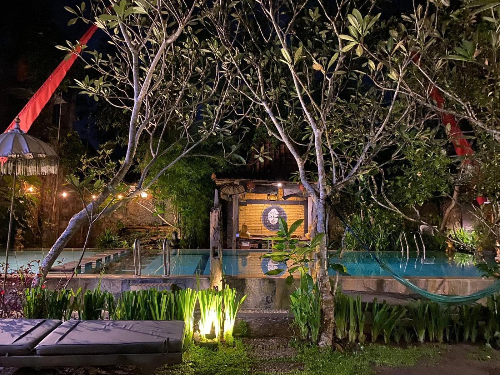 Astuti Gallery Homestay Γιογκιακάρτα Εξωτερικό φωτογραφία