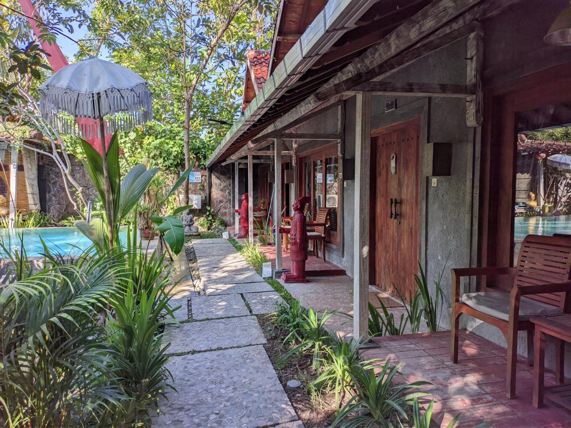 Astuti Gallery Homestay Γιογκιακάρτα Εξωτερικό φωτογραφία