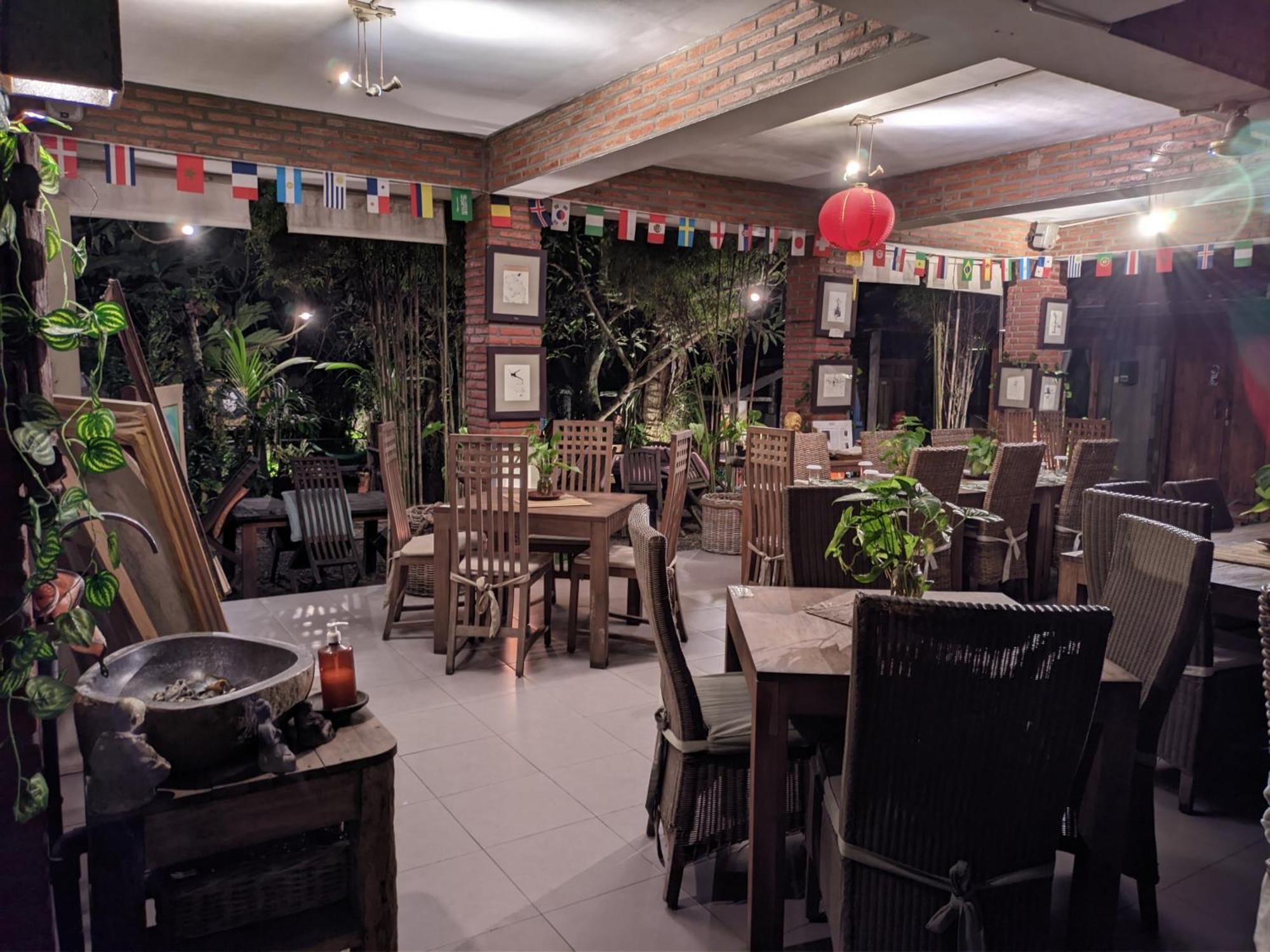 Astuti Gallery Homestay Γιογκιακάρτα Εξωτερικό φωτογραφία