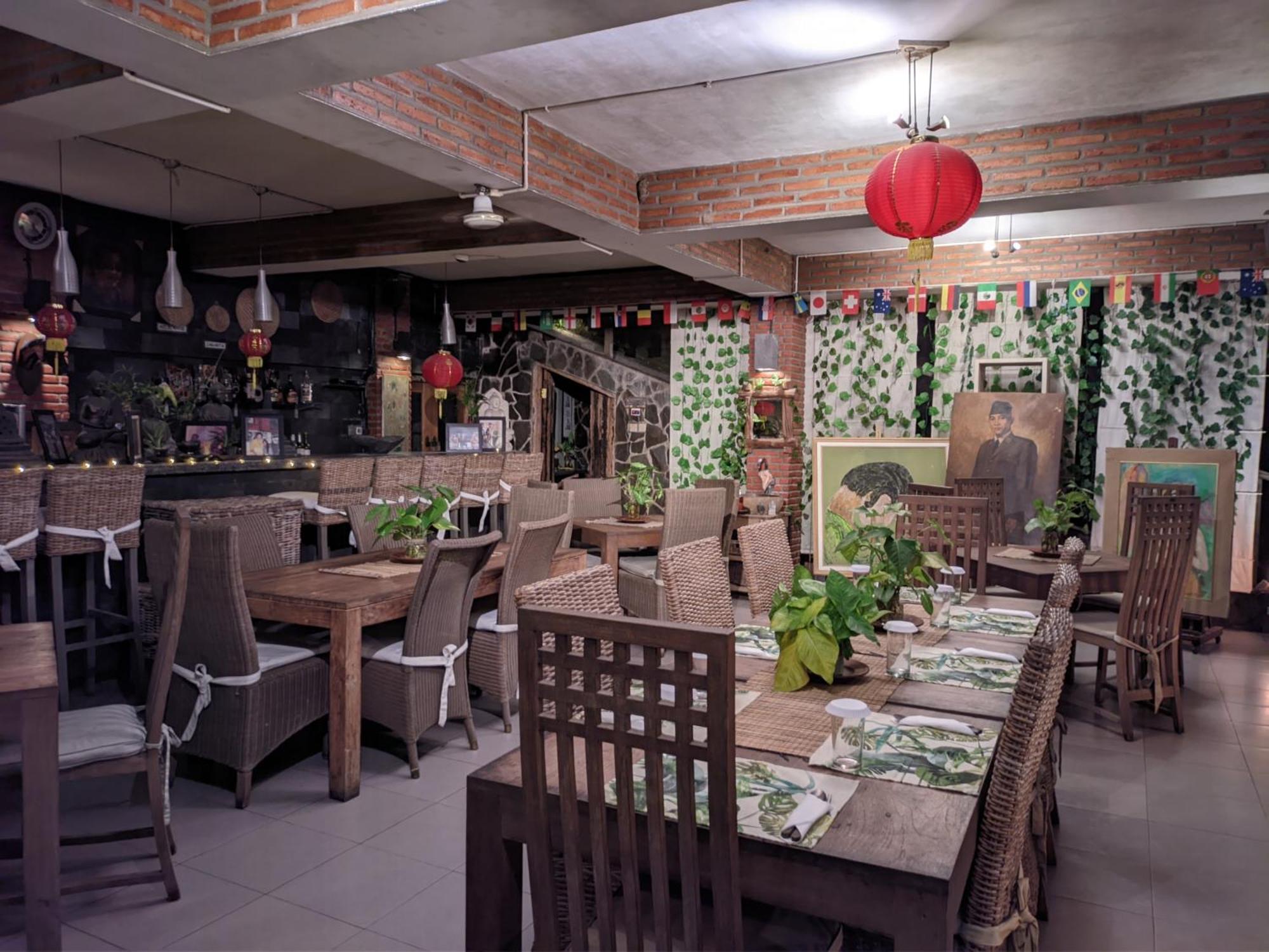 Astuti Gallery Homestay Γιογκιακάρτα Εξωτερικό φωτογραφία