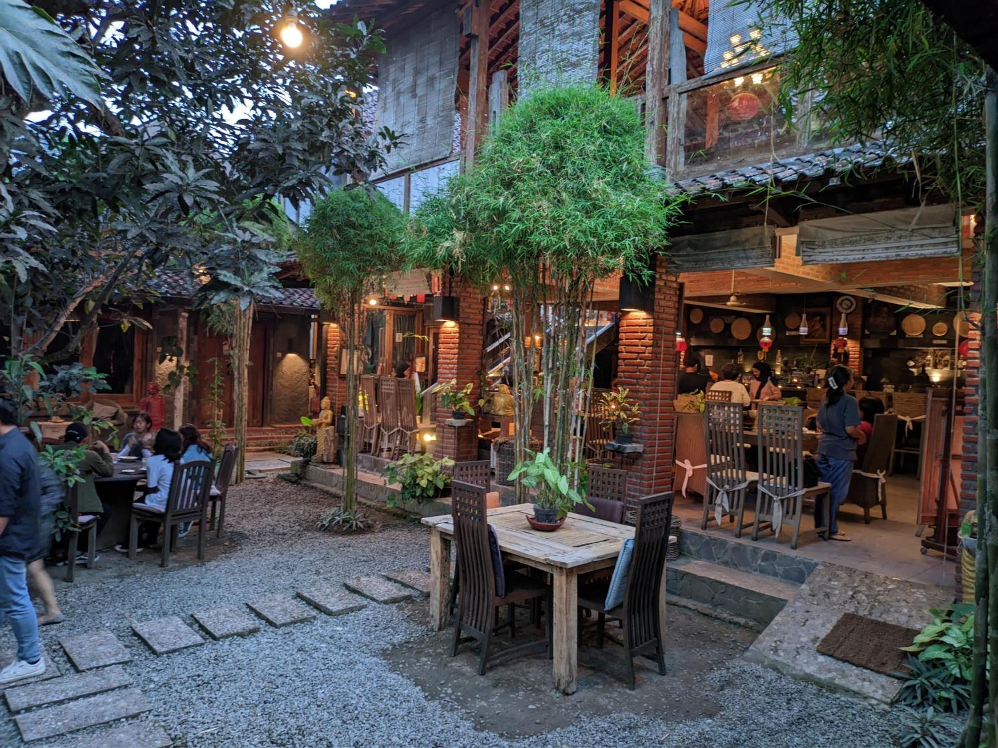 Astuti Gallery Homestay Γιογκιακάρτα Εξωτερικό φωτογραφία