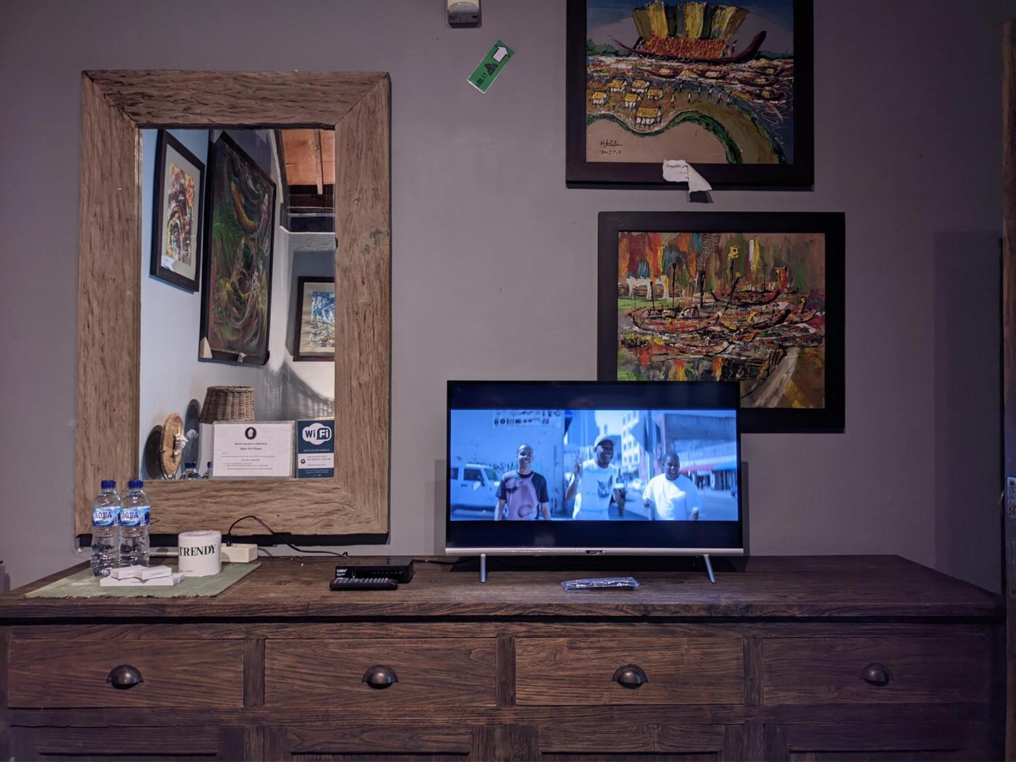 Astuti Gallery Homestay Γιογκιακάρτα Εξωτερικό φωτογραφία
