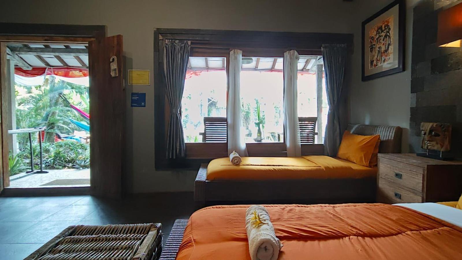 Astuti Gallery Homestay Γιογκιακάρτα Εξωτερικό φωτογραφία