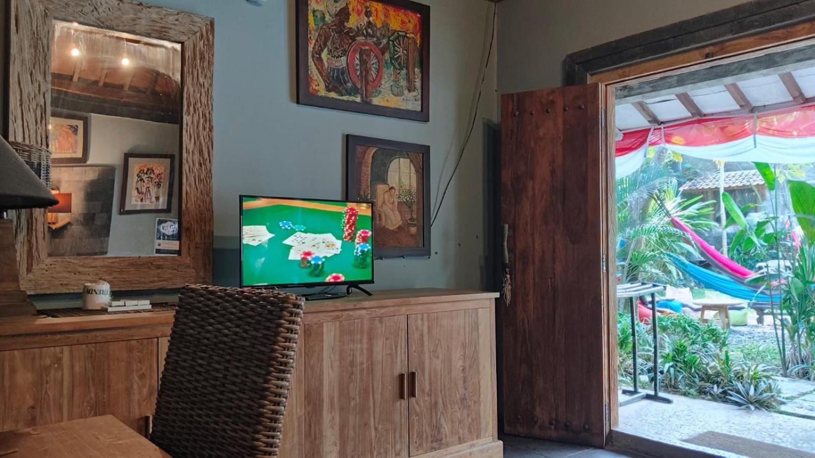Astuti Gallery Homestay Γιογκιακάρτα Εξωτερικό φωτογραφία