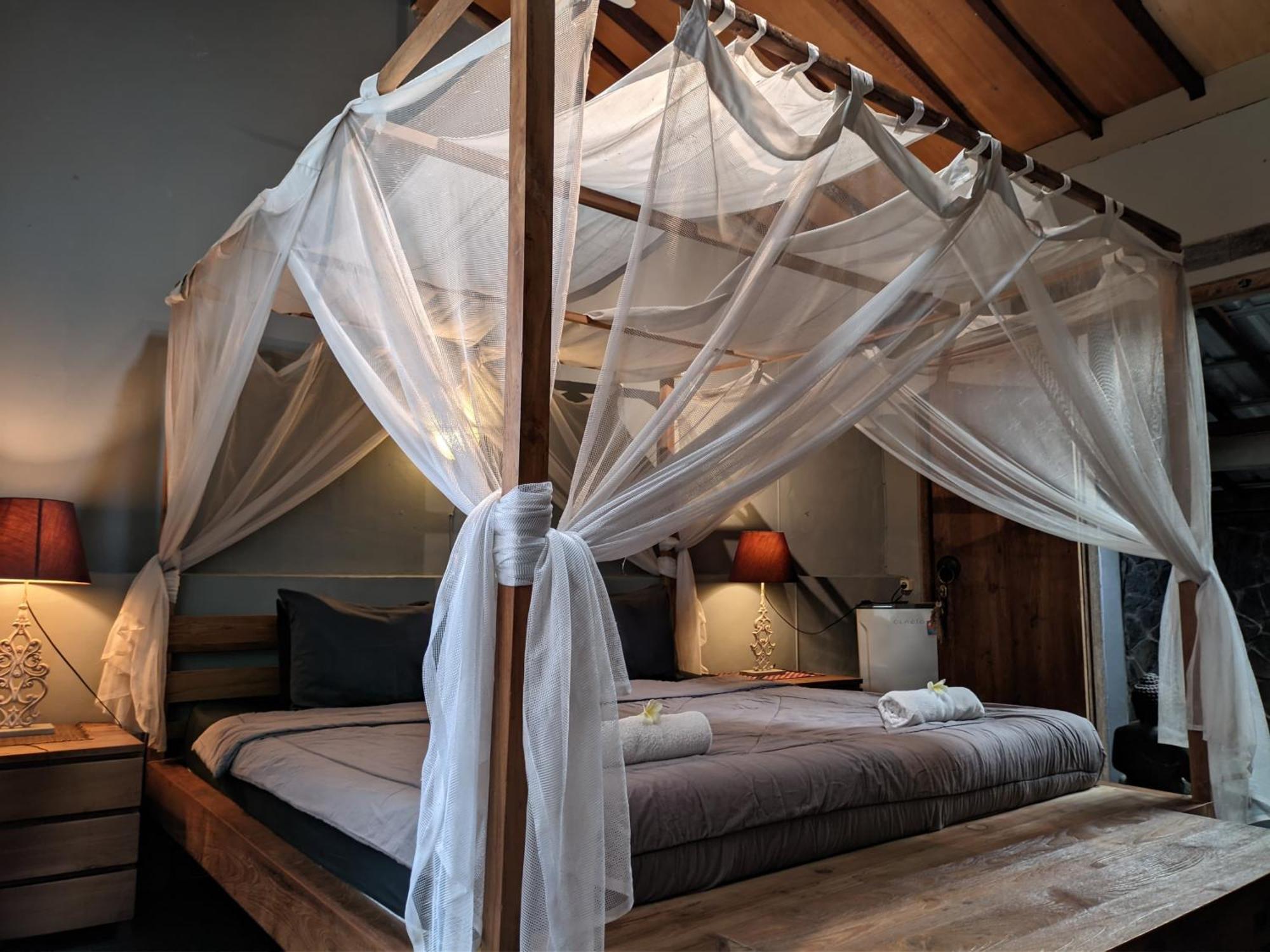 Astuti Gallery Homestay Γιογκιακάρτα Εξωτερικό φωτογραφία